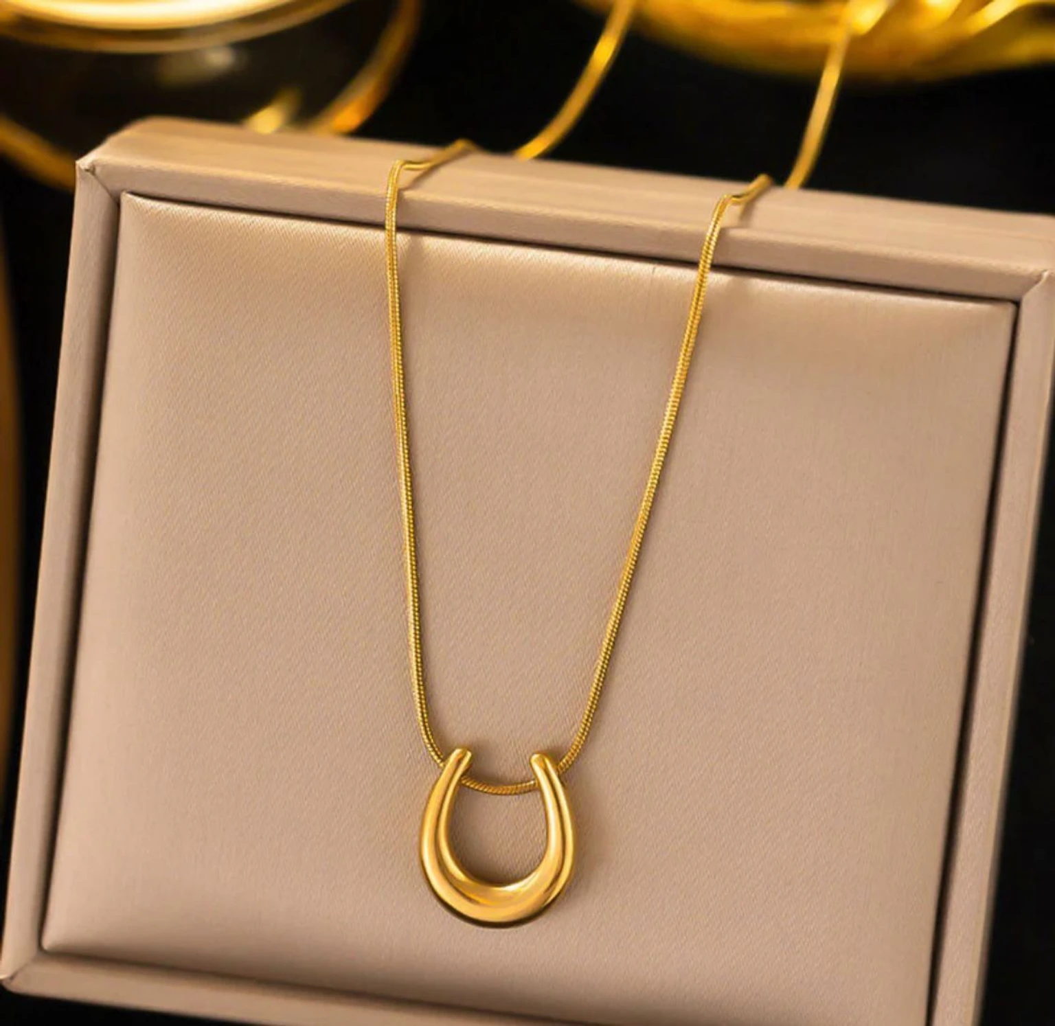 U Shape Pendant Necklace